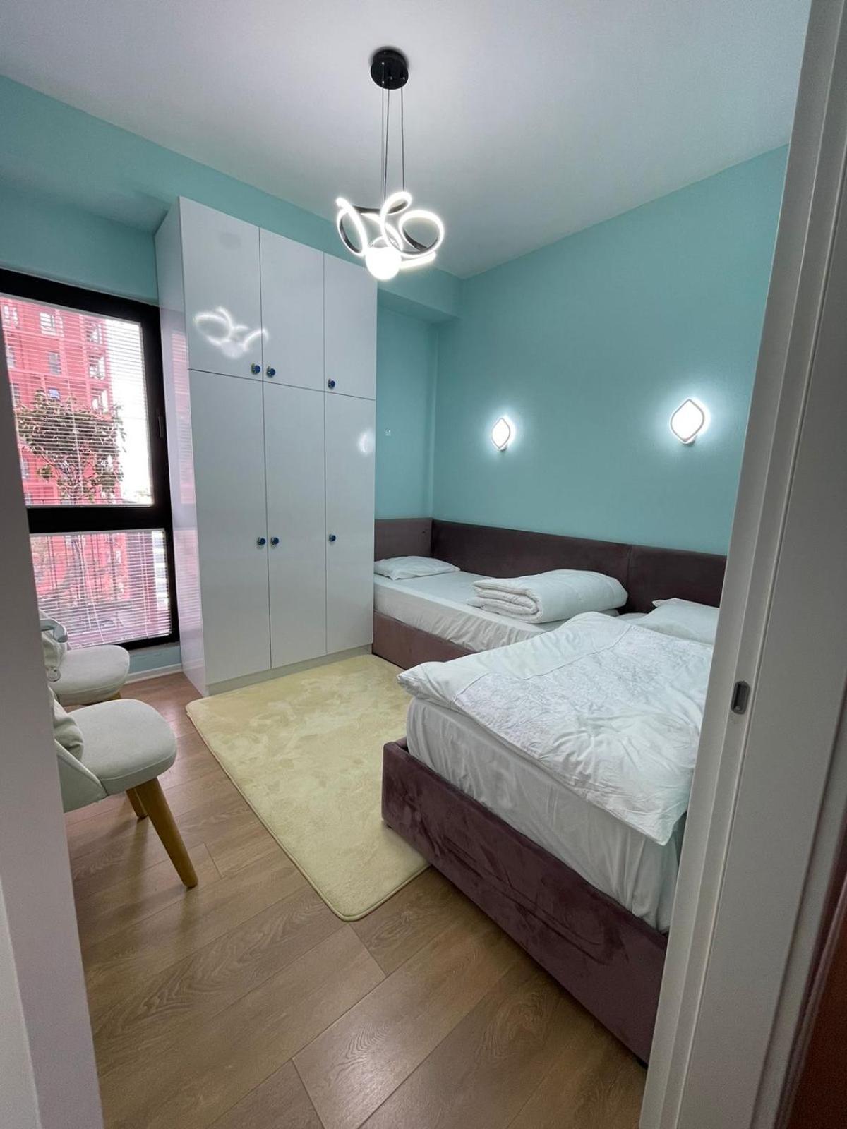 Garden Building Luxury Apartment Tirana Eksteriør billede