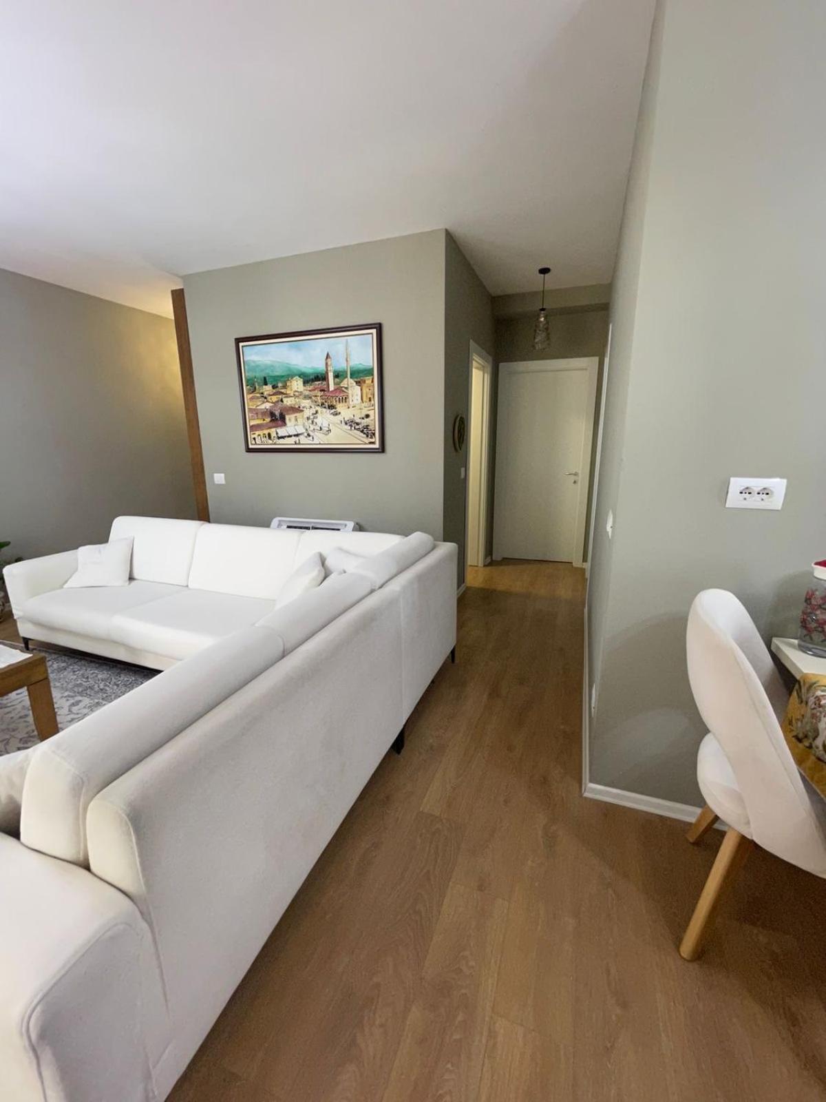 Garden Building Luxury Apartment Tirana Eksteriør billede